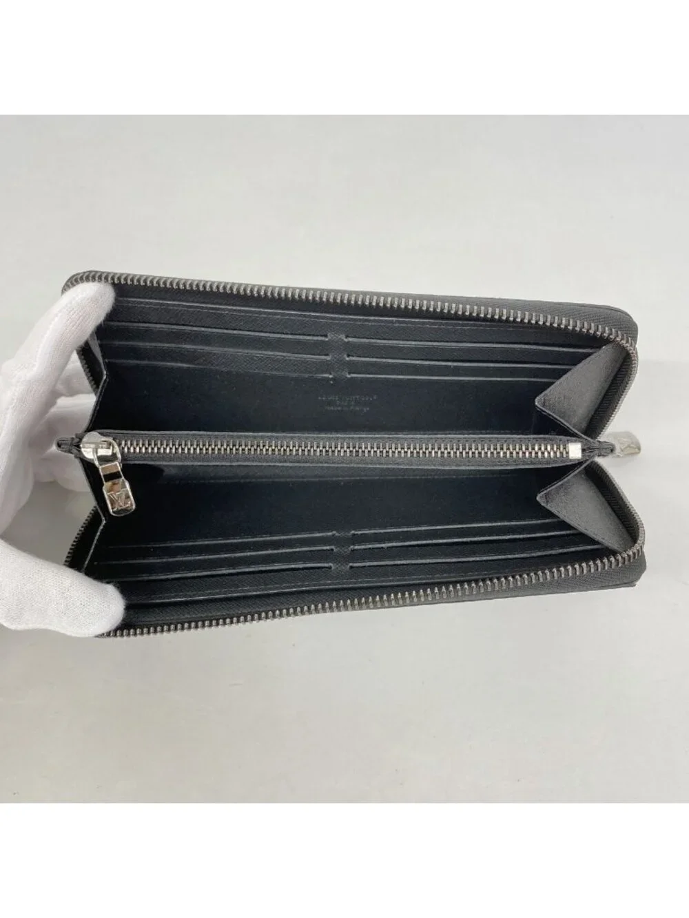 Louis Vuitton Wallet Monogram Eclipse Zippy Horizontal Black